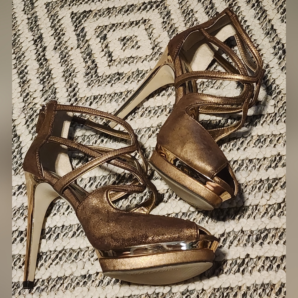BCBG MaxAzria Ma-diah Heels 6.5 Metallic Copper Gold Heels - Picture 2 of 7